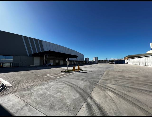 17,600M² WAREHOUSE TO LET IN PAROW INDUSTRIAL